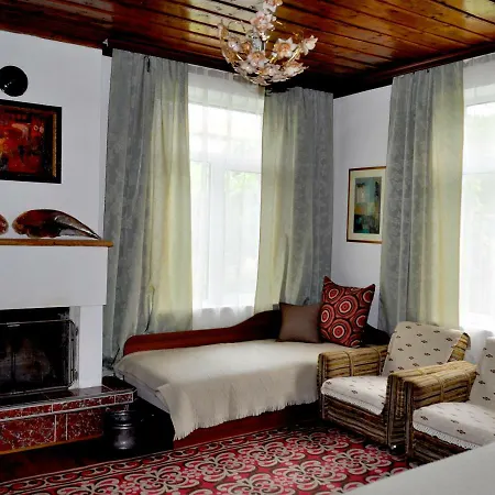 Art House With Big Garden Country house Gabarevo