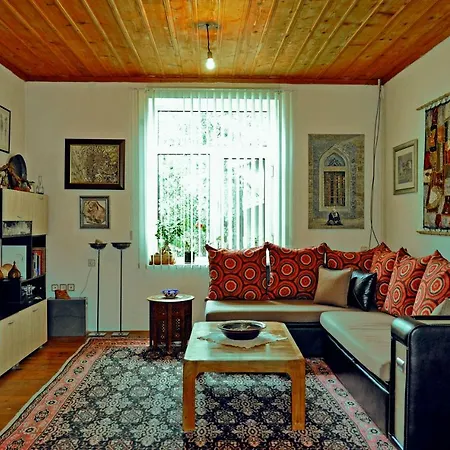 Country house Art House With Big Garden *